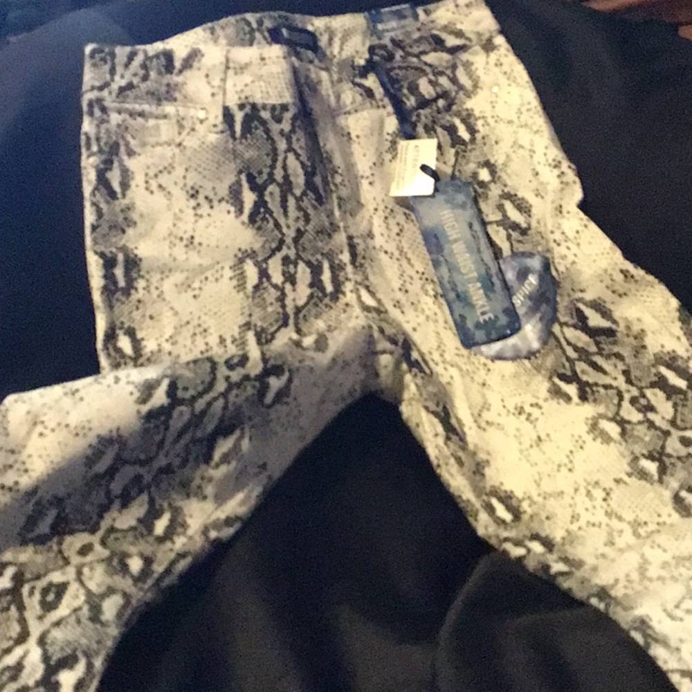 Blue Spice Snake Skinnies